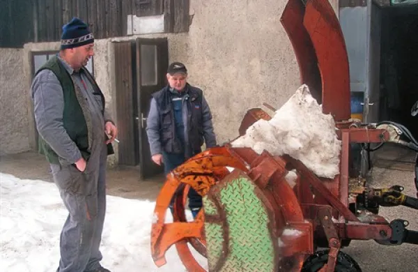 Tudi v Zadlogu, od koder sta Jožef Rudolf (levo) in Primož Mikuž, tok dajejo le agregati