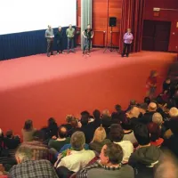 V soboto, ob prvem predvajanju dokumentarnega filma o Jurščah, je bila dvorana Krpanovega doma nabito polna prav z domačini, sicer glavnimi igralci filma