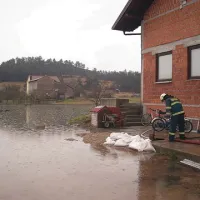 Na Baču črpalke  še vedno delajo s polno paro