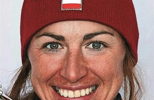 Poljakinja Justyna Kowalczyk je zmagovalka tekme na 10 kilometrov v klasični tehniki. Najboljša med štirimi Slovenkami je bila Alenka Čebašek na 33. mestu.