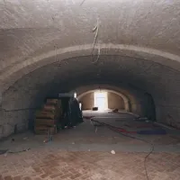 Stranski sobi ob osrednji dvorani bo prekrival teraco tlak, ki je  bil po besedah  Mozetiča običajen v takšnih vilah
