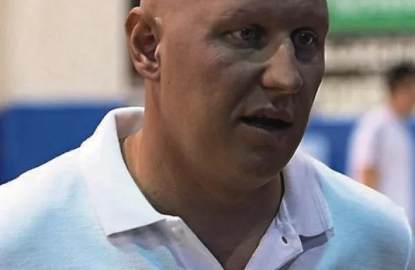 Trener Izolanov Borut Hren
