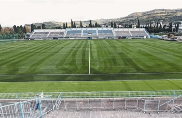 Stadion naj bi poslej uporabljali sedem ur na dan, doslej   so ga največ 10 do  14 ur na teden,  pozimi  še manj, ob poletnih   sušah pa skoraj nič