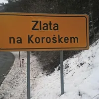 Življenje v Črni na Koroškem se je danes ob spremljanju drugega teka veleslalomske preizkušnje za smučarke na zimskih olimpijskih igrah v Sočiju ustavilo