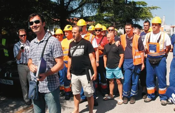  Višje sodišče je potrdilo odločitev koprskega delovnega sodišča, da je  sindikat žerjavistov  avgusta leta 2011 organiziral nezakonito stavko 