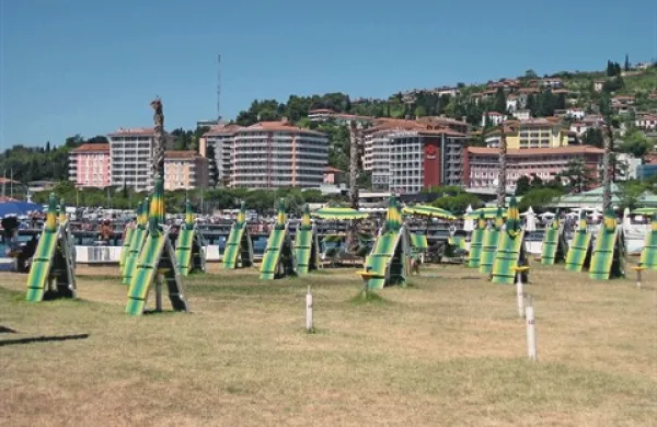 Portoroška plaža je ovrednotena na dobrih 2,7 milijona evrov, za kar bi morala piranska občina plačati 13.756 evrov davka.