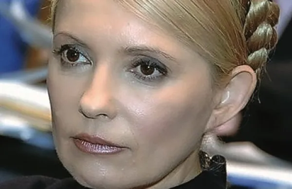 Ukrajinska opozicijska voditeljica Julija Timošenko je bila danes izpuščena na prostost