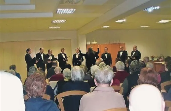 Nonet iz Močkovelj jih je navdu&scaron;il