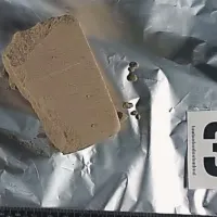 Kriminalisti so zasegli  skoraj 1,4 kilograma heroina ...