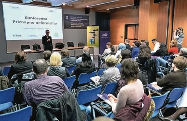 Odprtje konference Priznajmo neformalno, ki jo organizira Mladinski svet Slovenije, na njej pa je zbrane nagovoril minister za izobraževanje, znanost in šport Jernej Pikalo