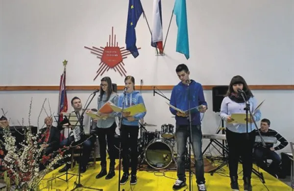 Ponosni na uporne domoljube