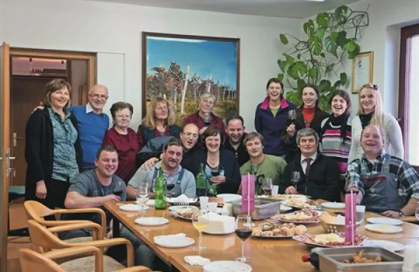 Maja je svojih 50 let praznovala tudi s sodelavci
