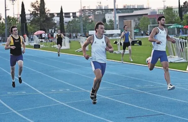 Deset koprskih atletov s trenerji  se bo z domače Bonifike (na fotografiji)  v dneh od  11. do 20. aprila preselilo na projektni pripravljalni tabor, ki ga bo gostil ASK Split 
