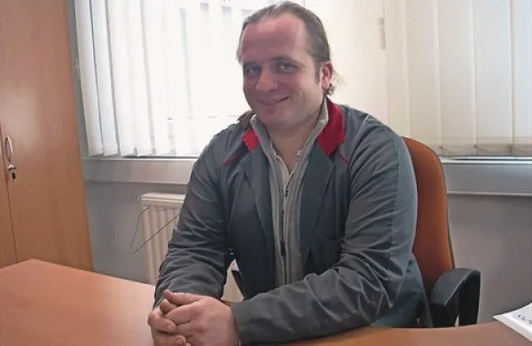 Jernej Pavlin: “Če zaposlenemu izplačamo 200 evrov nagrade, to podjetje stane še 200 evrov davka. Potem pa država delavcu od tistih 200 evrov vzame še za dohodnino.”