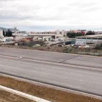 Namesto  dvorišča   nekdanjega Stavbenika bo kmalu videti novo krožišče  