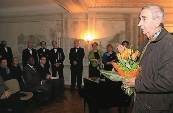 Bruno Fonda je kot prvi prejel priznanje Obalne samoupravne narodne skupnosti, s katerim želijo poudariti in nagraditi delovanje posebej zaslužnih pripadnikov italijanske narodnosti