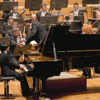 Filharmonični orkester iz Strasbourga, Kit Armstrong in dirigent Marko Letonja so navdušili Gallusovo dvorano 