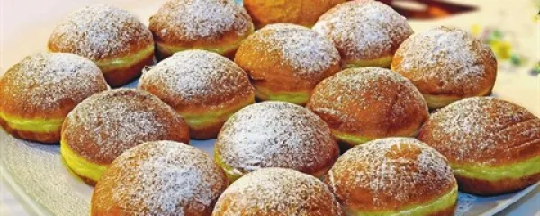 Lep, zdrav krof je pravilne okrogle in dvostransko izbočene oblike