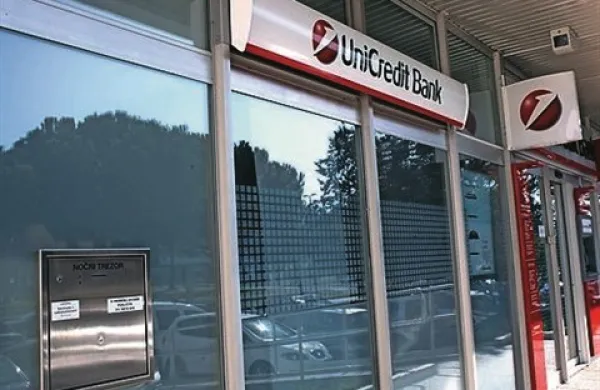 Marca se bodo zvrstile prve tri dražbe premoženja finančno obubožane mariborske nadškofije. Na zahtevo Unicredit banke in podjetja Mollier je mariborsko sodišče prvo dražbo razpisalo za 10. marec.