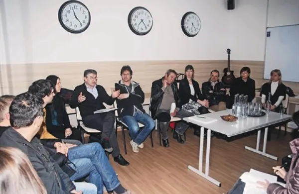 Tvorci utripa v centru pogrešajo  konkretne informacije o obnovi Bevkovega trga