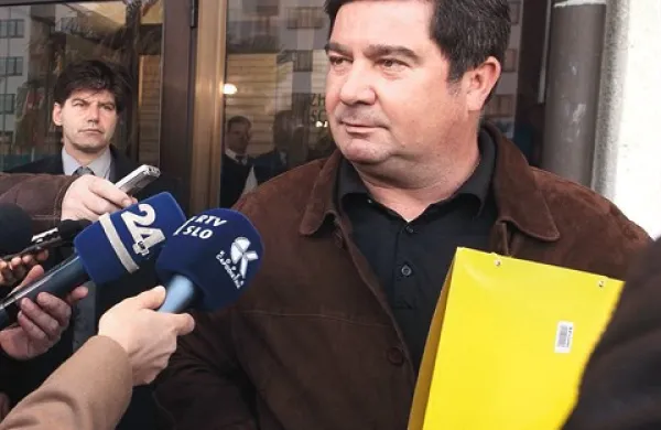 Nekdanji prvi mož Luke Koper Robert Časar se bo moral po novem na Dobu zglasiti  14. marca