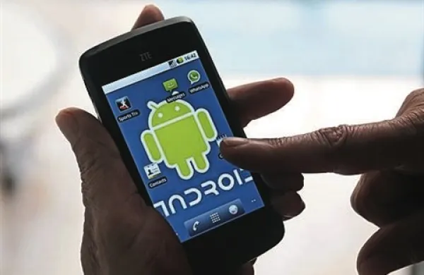 Tablični računalniki z operacijskim sistemom Android so lani dosegli 62-odstotni tržni delež in s tem prehiteli naprave ameriškega Appla, na katerih teče sistem Ios