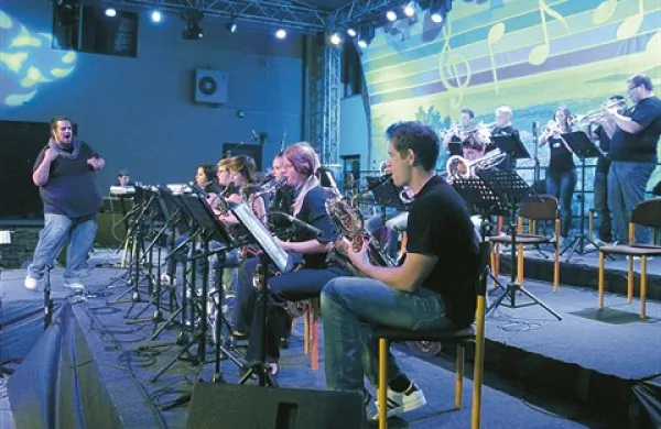 Hrošči pod vodstvom Denisa Beganovića (levo) na lanskem MareziJazzu