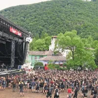 Festivala Metaldays in Punkrock Holiday, ki vsako leto pritegneta obiskovalce iz celega sveta,  si prizadevata za ekološki certifikat