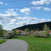Posebno pozornost nov občinski prostorski načrt namenja naseljem, posebno  na podeželju, ki naj ostanejo zgoščena,  njihova kulturna dediščina pa mora biti prostorski  potencial 