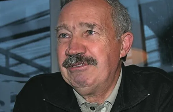 Po hudi bolezni je danes v starosti 66 let umrl znan slovenski šolski psiholog Bogdan Žorž