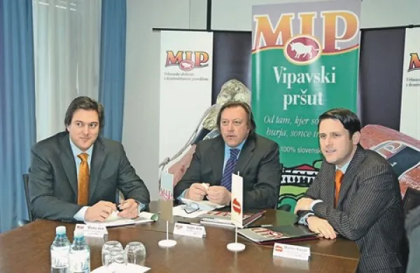Mip so vodili Marko Volk, Vojteh Volk in Martin Kovač (z leve)