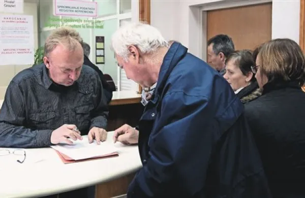 Lastniki nepremičnin bodo lahko od te sobote naprej podatke na določenih geodetskih upravah urejali tudi ob sobotah