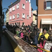 V Kopru zmazali 11-metrsko čokolado