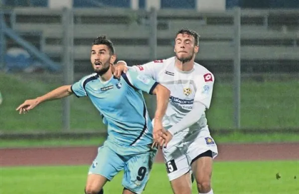 Med Koprom (v belem dresu) in Gorico se obeta ogorčen boj za mesta v Evropi