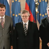 Predsednik Komisije za preprečevanje korupcije Boris Štefanec ter njegova namestnika Jurij Ferme in Darko Stare napovedujejo, da si bodo prizadevali za sodelovanje z organi odkrivanja in pregona, nasploh pa z vsemi institucijami, pristojnimi za boj