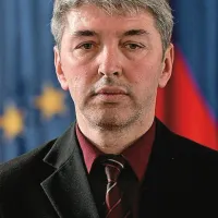 Darko Stare