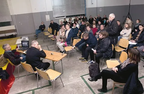 Javna tribuna je bila  priložnost, da so krajani vodstvu občine in krajevne skupnosti javno povedali stališča o  prihodnosti v Vremski dolini