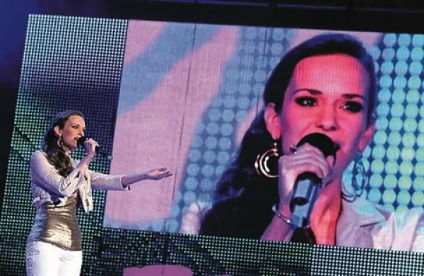 Na razpis za festival Melodije morja in sonca se lahko prijavijo avtorji, starejši od 16 let, s po največ dvema avtorskima deloma - skladba, besedilo oziroma aranžma