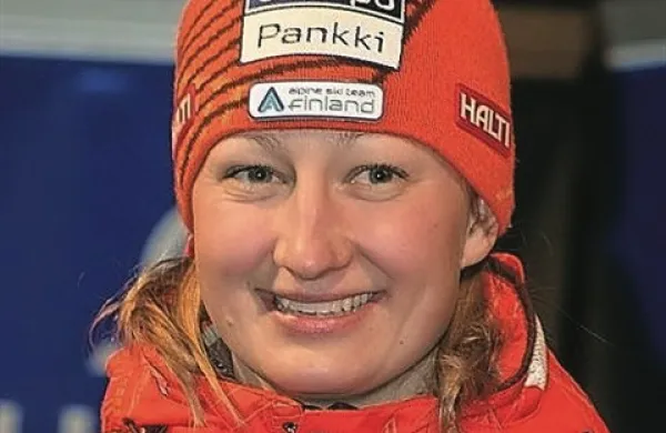 Finska alpska smučarka Tanja Poutiainen bo po koncu sezone tekmovalne smuči postavila v kot