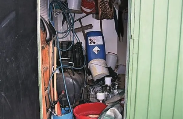Kradli vozila in preprodajali rezervne dele