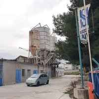 Nekdanje Stavbenikove betonarne kmalu ne bo več. Porušil jo bo Petrol in na njenem mestu zgradil bencinski servis.