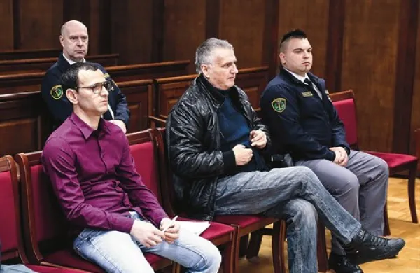 Kosta Aleksandrov in Marko Markovič sta imela včeraj precej pripomb in vprašanj za priče