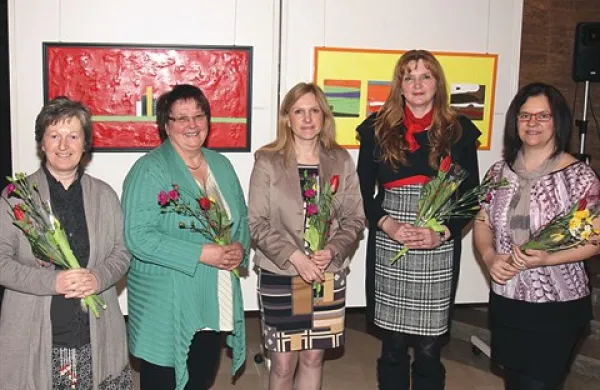 Skupina Zlati žarek sestavljajo (od leve) Marija Maruša Maraž, Božica Mihalič, Dajana Čok, Cvetka Šemrov in Tatjana Fičur