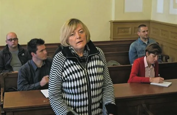 Hilde Tovšak danes na sodišču znova ni bilo, saj se je opravičila, kakšni so razlogi za to, pa njen odvetnik Boris Kanduti ni želel povedati