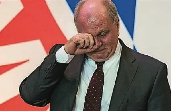 Uli Hoeness, predsednik nemškega nogometnega velikana Bayerna, je dobil tri leta in pol zaporne kazni, ki mu jo je Münchensko sodišče izreklo zaradi utaje davkov