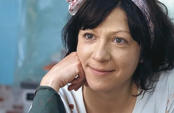 Barbara Zemljič je prva slovenska režiserka, ki je s svojim celovečernim prvencem Panika pogumno zagrizla v precej nehvaležen žanr romantične komedije, za katerega se zdi, da je bil že neštetokrat prežvečen