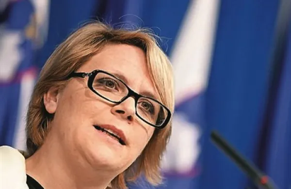 Prednostna naloga ministrstva za delo bo ostal  boj zoper brezposelnost, napoveduje resorna ministrica Anja Kopač Mrak