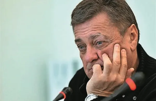 Ljubljanski župan Zoran Janković sprašuje KPK, ali medijske objave glede dogovorov za nakup letalskih vozovnic notranjega ministra Gregorja Viranta niso dovolj za kazensko ovadbo zaradi krivega pričanja
