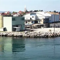 Stroje in opremo bodo v Izoli razmontirali v poletnih mesecih, zato bo proizvodnja takrat stala, delavci pa bodo prosti