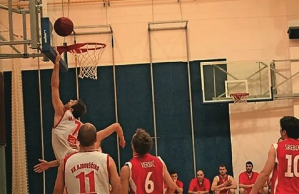 Boris Čretnik (številka 7) je v povprečju dosegel 14,3 točke na tekmo